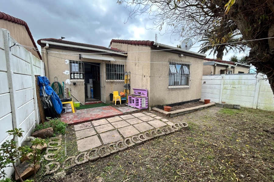 3 Bedroom Property for Sale in Wetton Western Cape